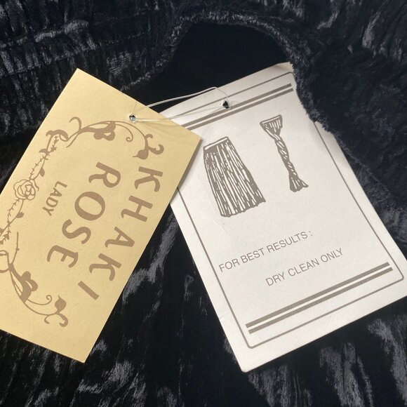 Vintage Khaki Rose Lady velvet broom skirt size 2X Goth emo Black maxi - Picture 8 of 8